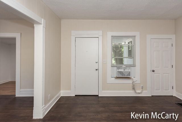 214 Bradford Street Ne, City Of Grand Rapids, MI 49503