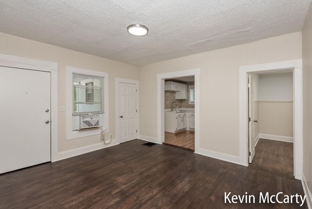 214 Bradford Street Ne, City Of Grand Rapids, MI 49503