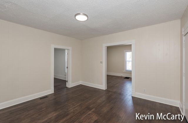 214 Bradford Street Ne, City Of Grand Rapids, MI 49503