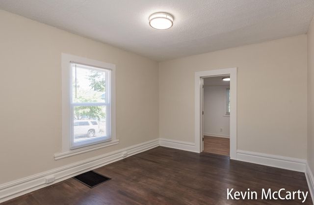214 Bradford Street Ne, City Of Grand Rapids, MI 49503