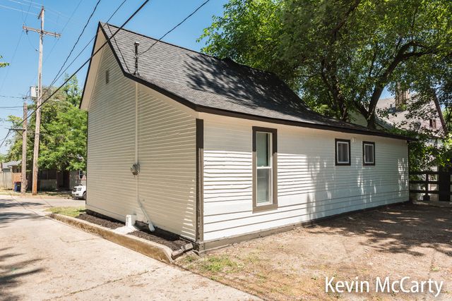 214 Bradford Street Ne, City Of Grand Rapids, MI 49503