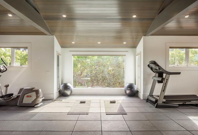 2950 Churchill Drive, Hillsborough, CA 94010