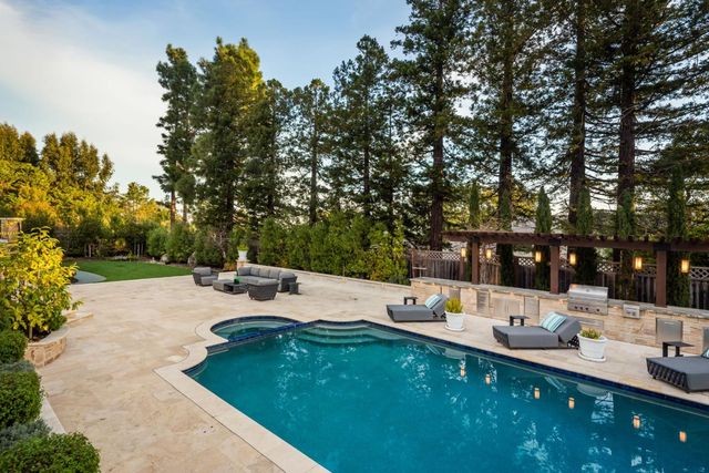 2950 Churchill Drive, Hillsborough, CA 94010