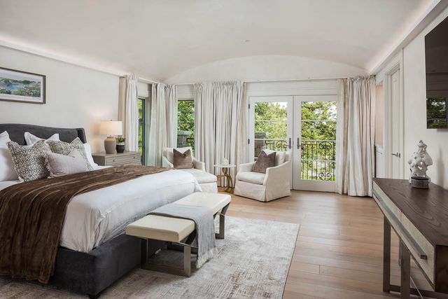 2950 Churchill Drive, Hillsborough, CA 94010