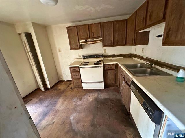 110-112 Pearl Street, Paterson, NJ 07501