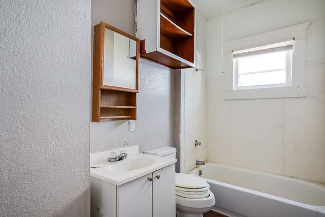 1228 S Emporia Ave, Wichita, KS 67211