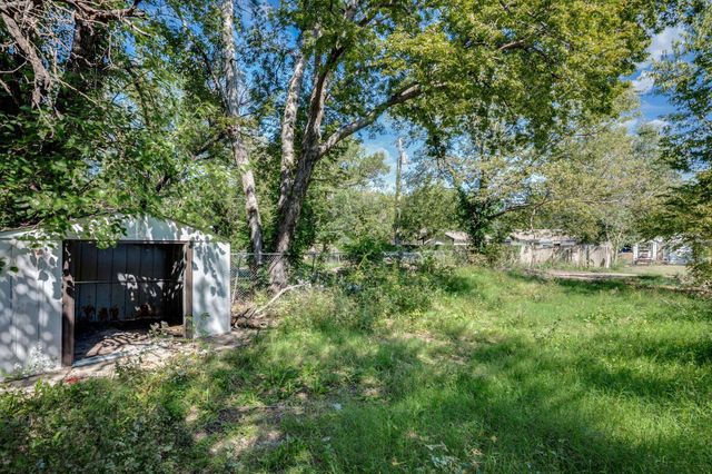 1228 S Emporia Ave, Wichita, KS 67211