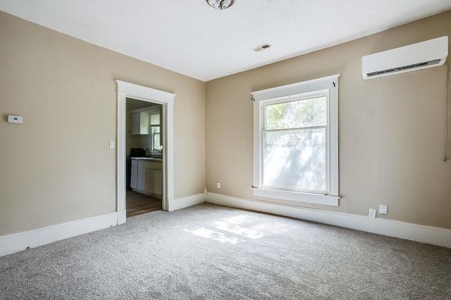 1228 S Emporia Ave, Wichita, KS 67211