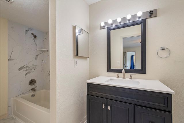 4512 COMMANDER DRIVE 1712, Orlando, FL 32822