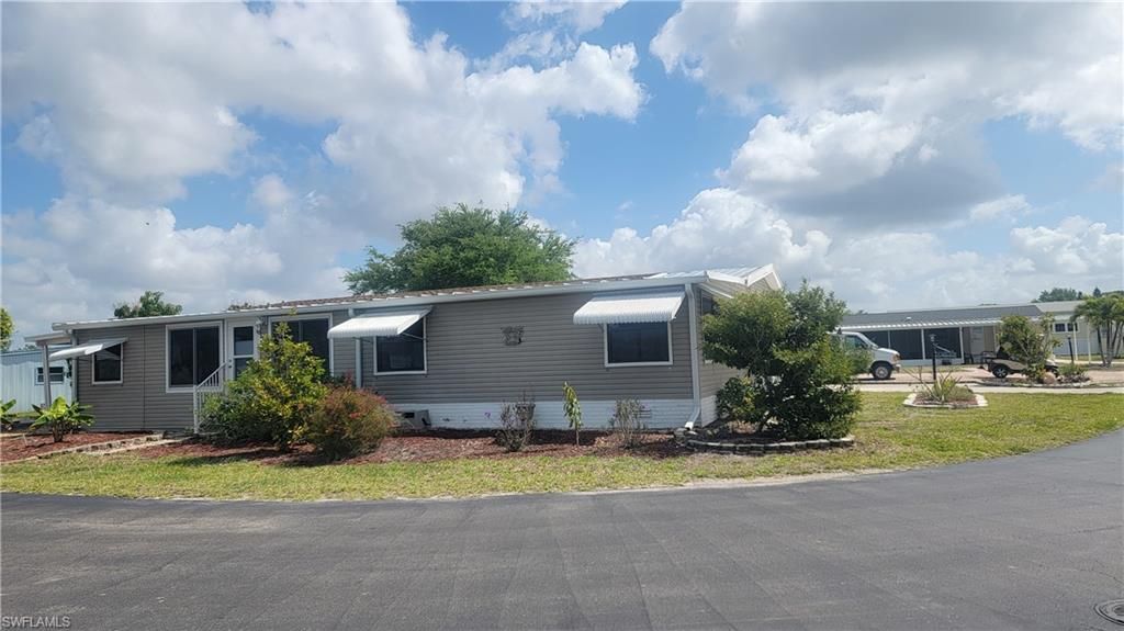 4712 Tahiti DR, BONITA SPRINGS, FL 34134 — photo 3
