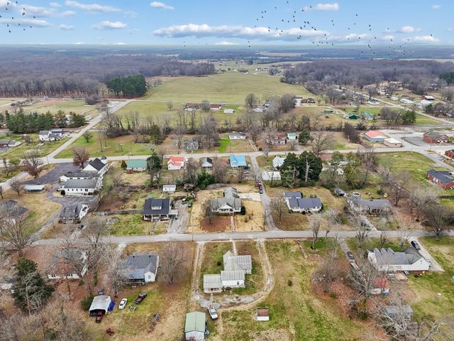 301 W King St, Morrison, TN 37357