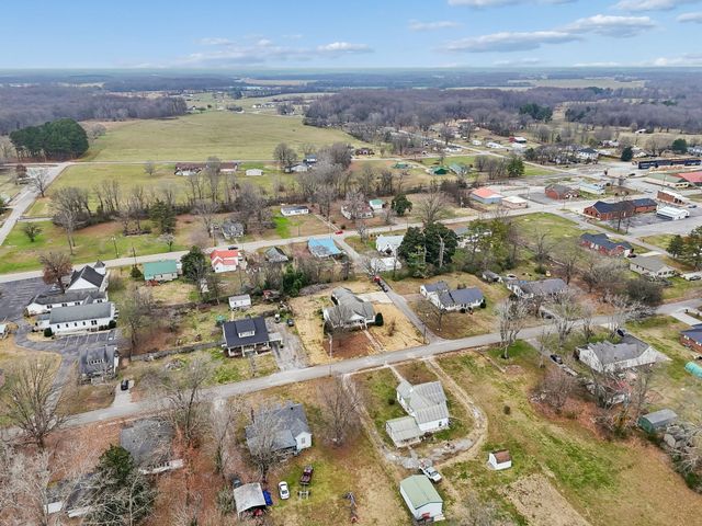 301 W King St, Morrison, TN 37357