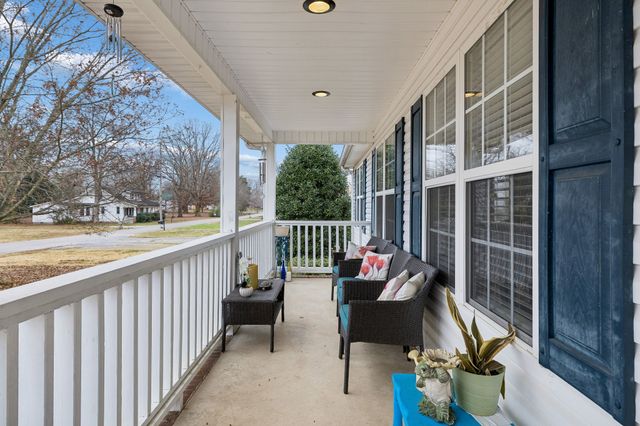 301 W King St, Morrison, TN 37357