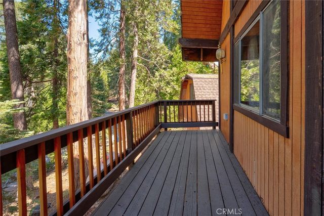 7226 Yosemite Park Way, Yosemite, CA 95389