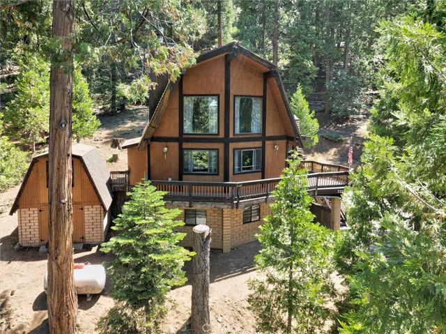 7226 Yosemite Park Way, Yosemite, CA 95389