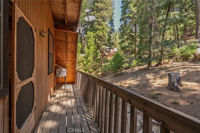 7226 Yosemite Park Way, Yosemite, CA 95389