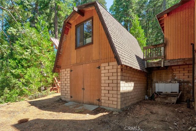 7226 Yosemite Park Way, Yosemite, CA 95389