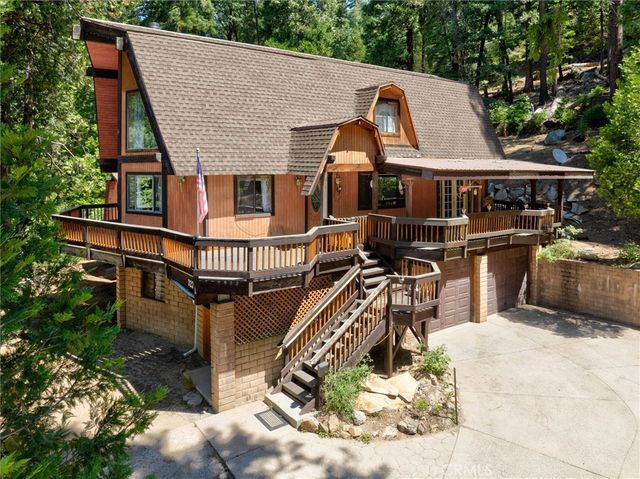 7226 Yosemite Park Way, Yosemite, CA 95389