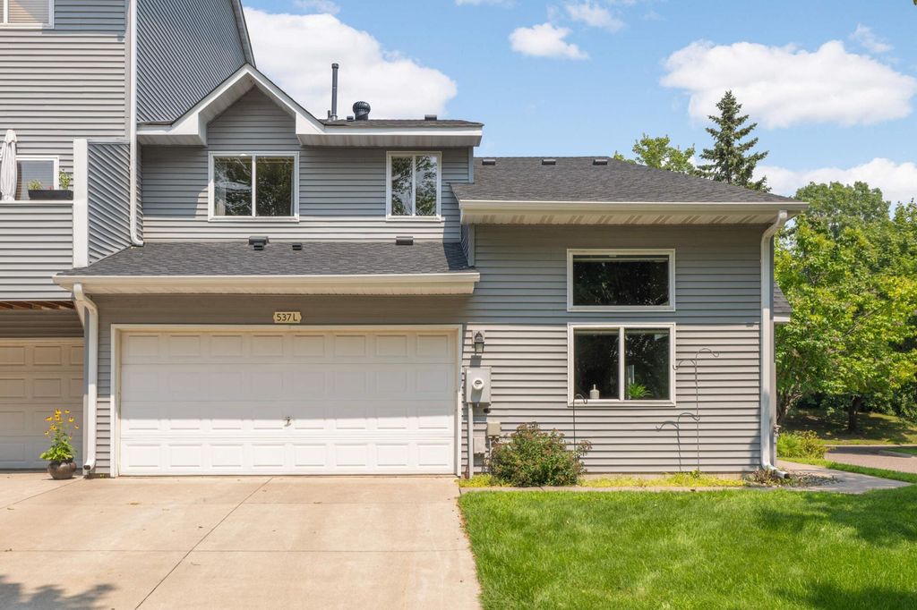 537 Woodduck Drive L, Woodbury, MN 55125