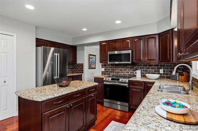 1874 Rothbury Drive, Wixom, MI 48393