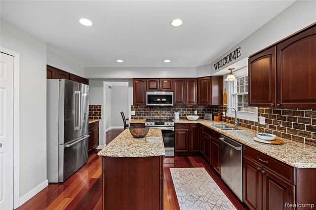 1874 Rothbury Drive, Wixom, MI 48393