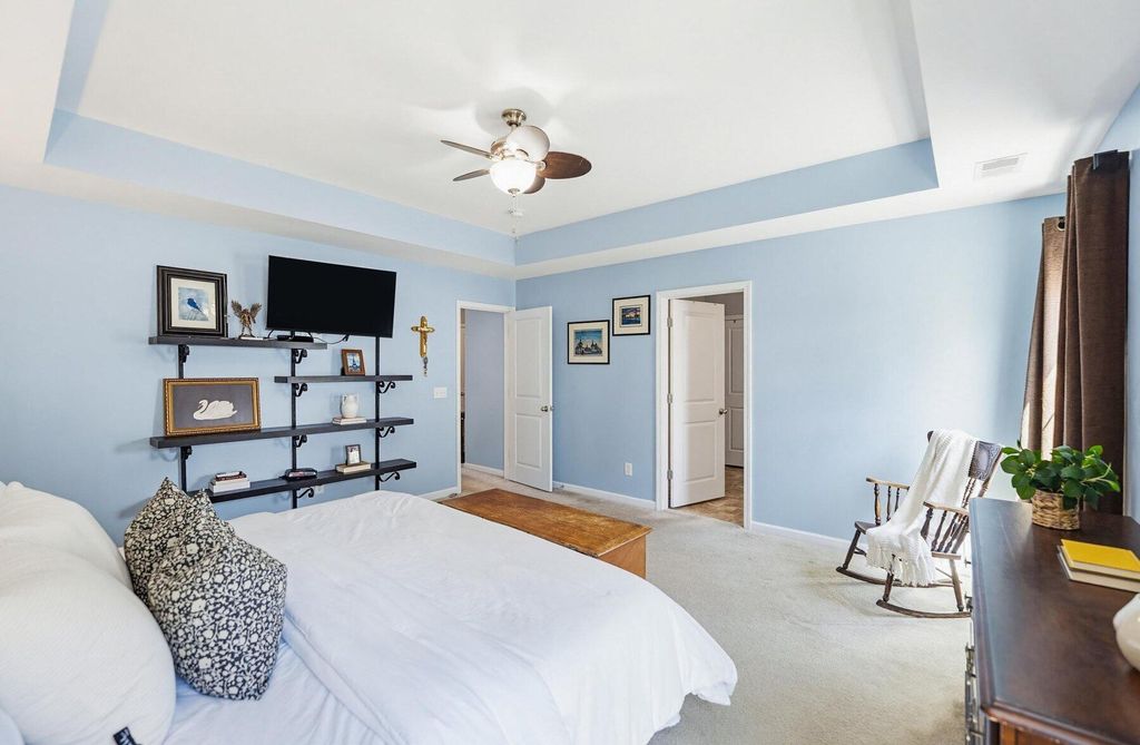 Image 33 of property listing at 17 White Pond Boulevard, Beaufort, SC 29902