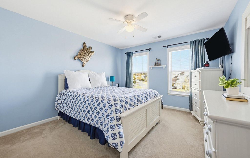 Image 40 of property listing at 17 White Pond Boulevard, Beaufort, SC 29902