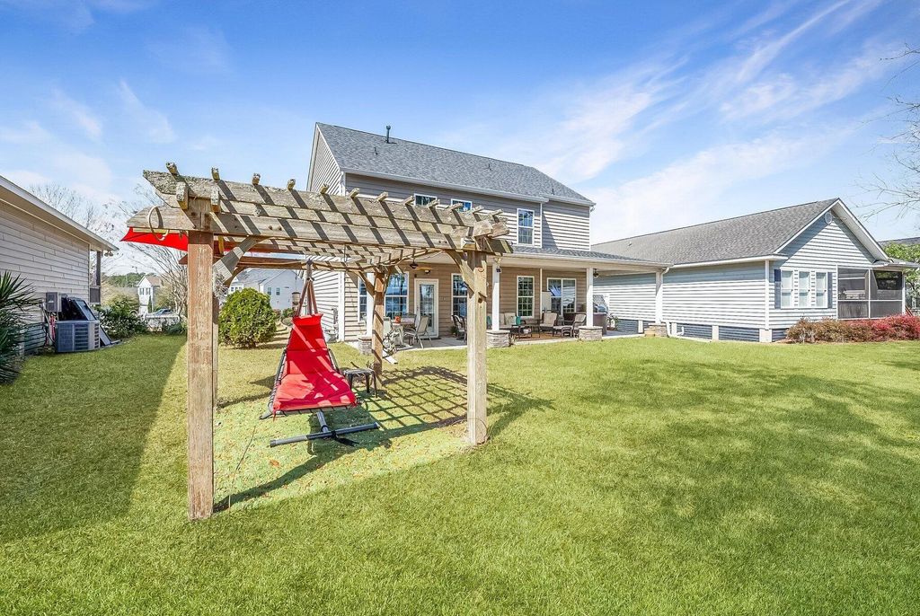 Image 49 of property listing at 17 White Pond Boulevard, Beaufort, SC 29902