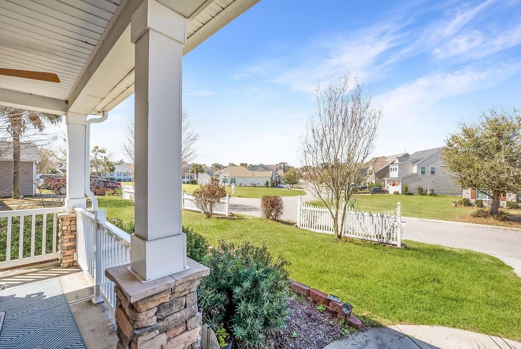 Image 5 of property listing at 17 White Pond Boulevard, Beaufort, SC 29902