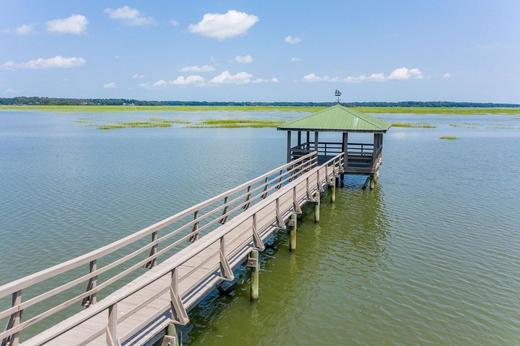 Image 54 of property listing at 17 White Pond Boulevard, Beaufort, SC 29902