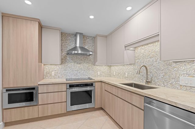 821 Cypress Boulevard 211, Pompano Beach, FL 33069