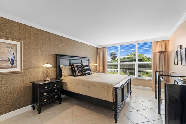 821 Cypress Boulevard 211, Pompano Beach, FL 33069