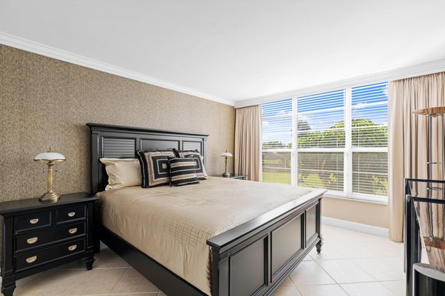 821 Cypress Boulevard 211, Pompano Beach, FL 33069