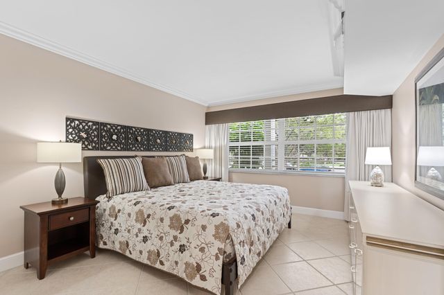 821 Cypress Boulevard 211, Pompano Beach, FL 33069