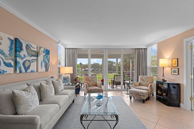 821 Cypress Boulevard 211, Pompano Beach, FL 33069