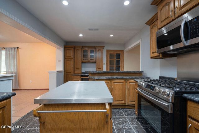 808 TALBOT Avenue, Canutillo, TX 79835