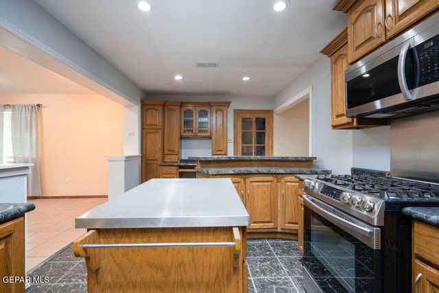 808 TALBOT Avenue, Canutillo, TX 79835