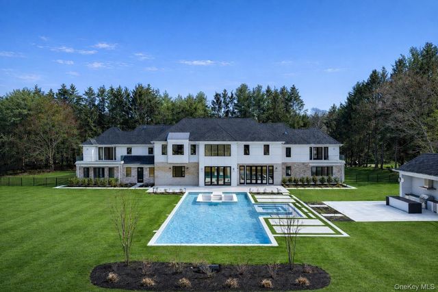 30 Evans Drive, Brookville, NY 11545