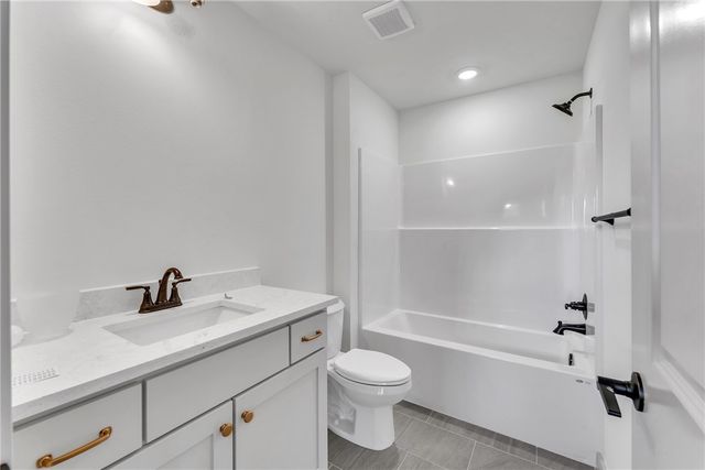 2209 S Magnificent Loop, Fayetteville, AR 72701