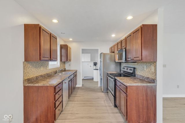 1707 Woodward Avenue, New Castle, IN 47362