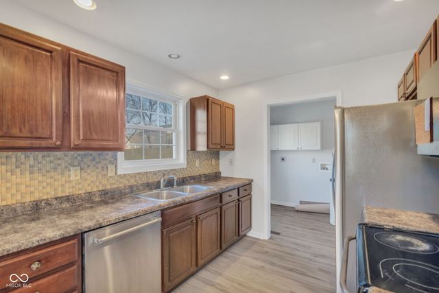 1707 Woodward Avenue, New Castle, IN 47362