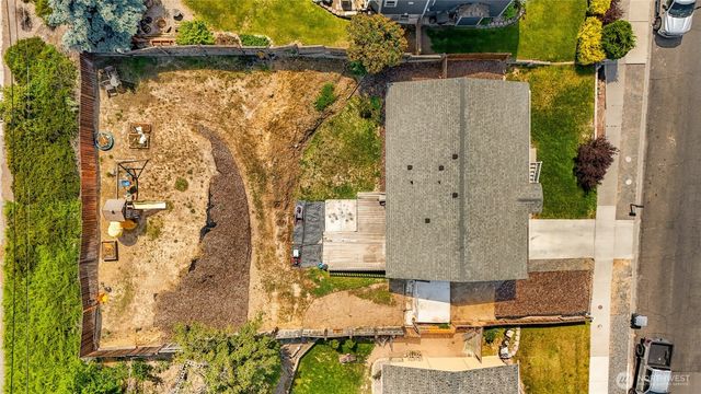 907 S Balsam Street, Moses Lake, WA 98837
