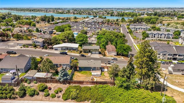 907 S Balsam Street, Moses Lake, WA 98837