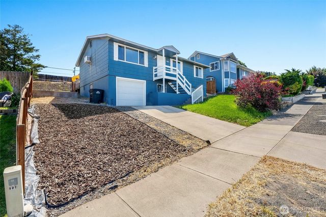 907 S Balsam Street, Moses Lake, WA 98837