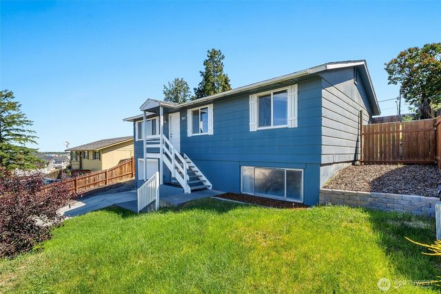 907 S Balsam Street, Moses Lake, WA 98837