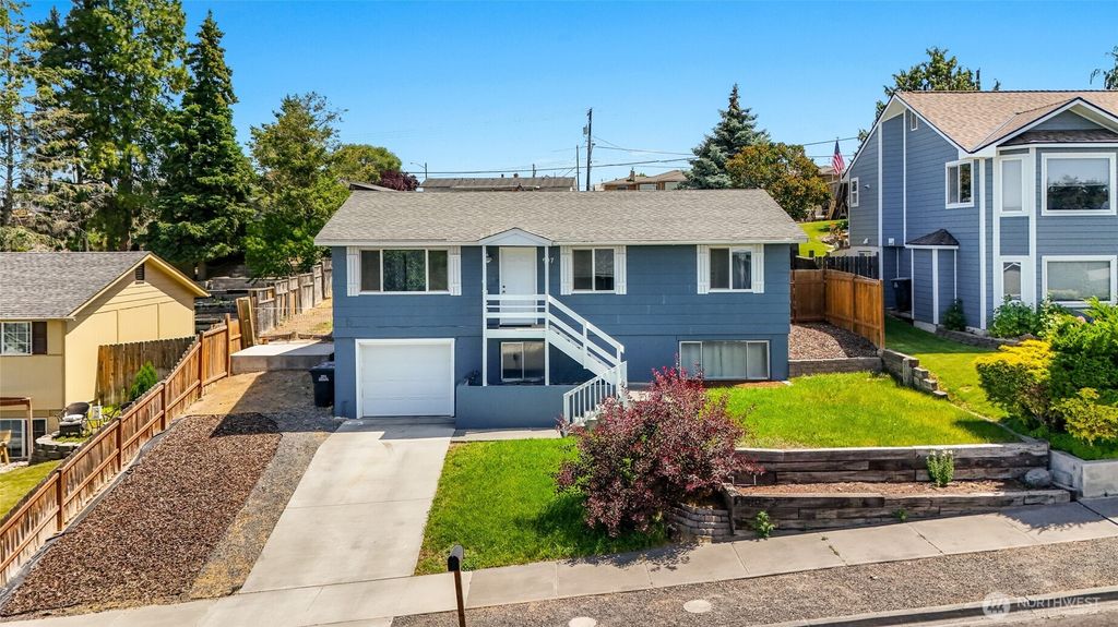 907 S Balsam Street, Moses Lake, WA 98837