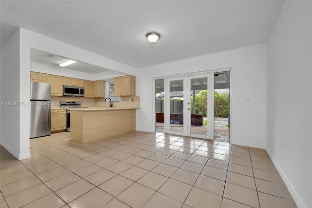 23 NW 109th Avenue 5S, Miami, FL 33172