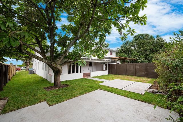 23 NW 109th Avenue 5S, Miami, FL 33172
