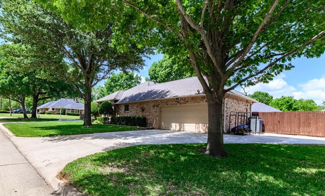 1 Kimberly Court, Mansfield, TX 76063