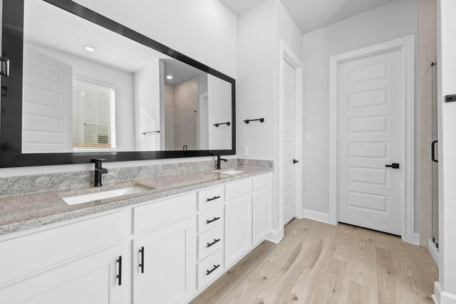 125 William Hersee DR, Bastrop, TX 78602